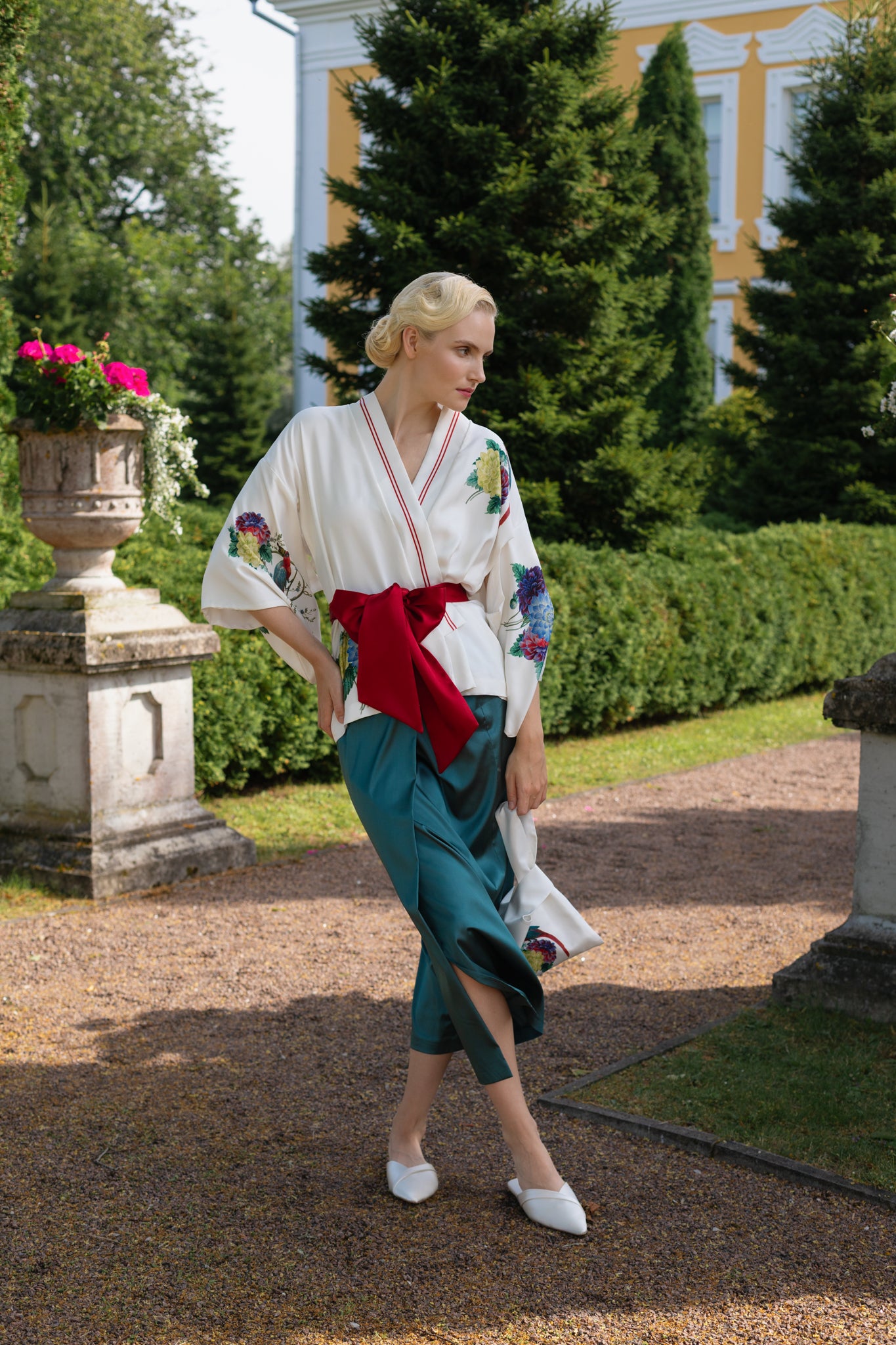 10th Anniversary Silk Jacket "Dahlias and Parrots" in Pearl White