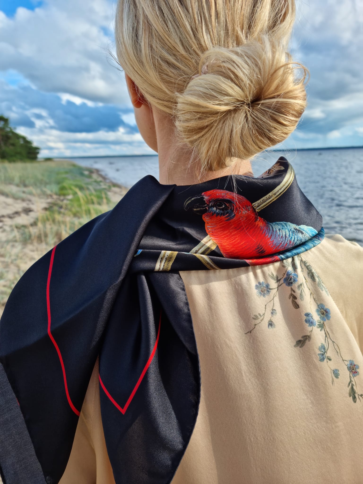 Silk Scarf ''Le Perroquet'' in black - House of Castlebird Rose