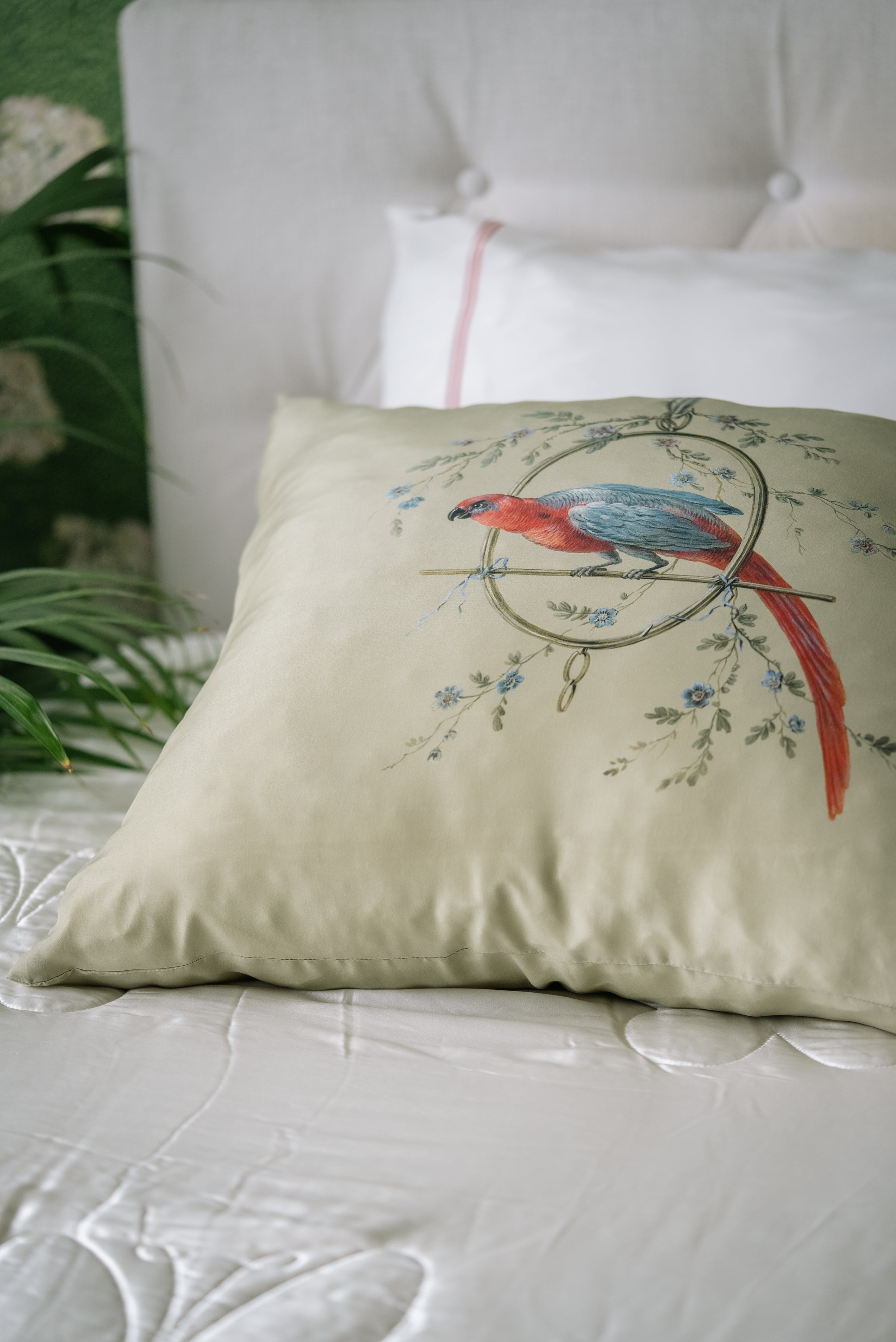 Silk Pillowcase in Light Olive "Le Perroquet"